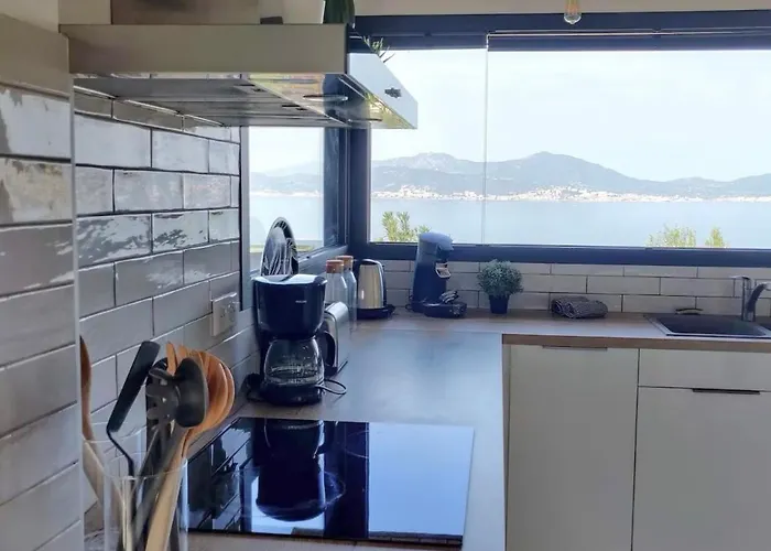 Villa Aria, Piscine, Vue 120 M2 Confort - 4 Personnes *